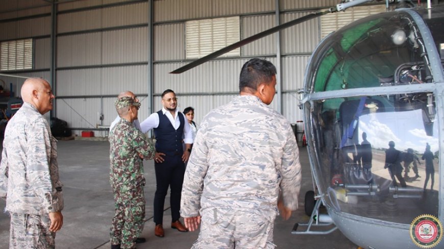 Minister Ramsaran: “Onderhoud Chetak-helikopters gestart, inzetbaarheid volgt”
