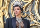 Actrice Teyana Taylor draagt in Parijs sieraden die sterj aan gestolen Louvre-stukken doen de