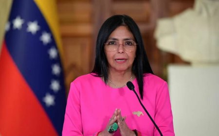 Wie is 'tsarina' Delcy Rodriguez, de waarnemend president van Venezuela?