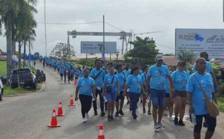 Wijdenboschbrug kleurt blauw tijdens 22ste Bigi Broki Waka