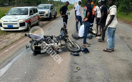 Bromfietser zwaargewond na aanrijding met truck op Avobakaweg