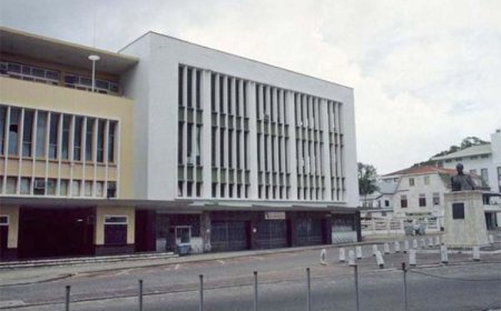 Surpost-directeur Anandbahadoer per direct ontheven