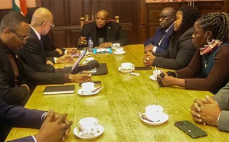 Suriname versterkt toerisme- en diasporabeleid via overleg in Den Haag