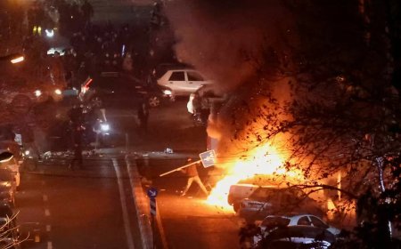 Trump roept Iraniërs op tot aanhoudende protesten: 'Hulp is onderweg'