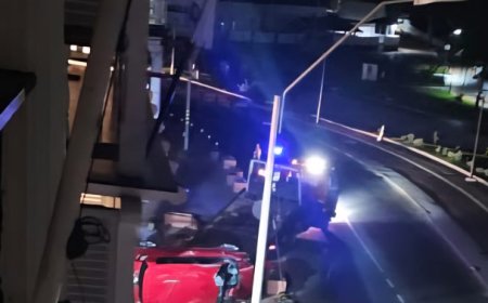 Straatrace eindigt in ravage langs Waterkant