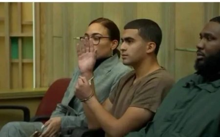 Tiener pleit schuldig voor moord op slapende moeder