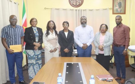 Nieuw bestuur geïnstalleerd bij Instituut voor Bestuursambtenaren