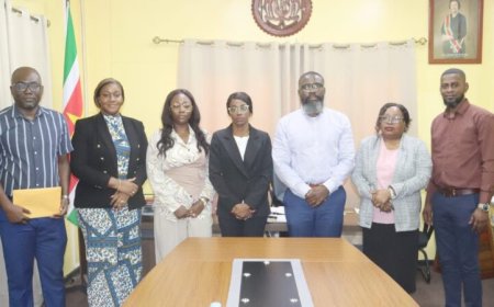 Minister Huur installeert nieuw bestuur IBAS