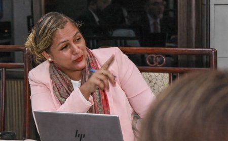 Jarbandhan stelt president Simons opnieuw vragen over massale ontheffingen bij Onderwijs