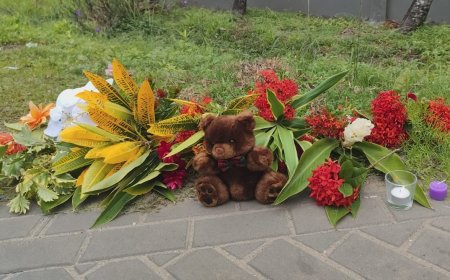 “A pasi o opo”: stilte, tranen en gebed op plek van dodelijk busongeval Johannes Mungrastraat