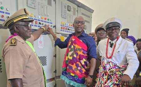 Zestien dorpen en Djoemoe krijgen eindelijk 24-uurs stroom