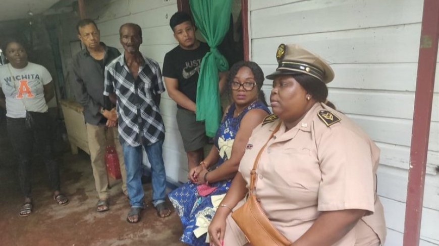 Dc Paramaribo-Zuid bezoekt nabestaanden na dood 8-jarige Jaden Bhola