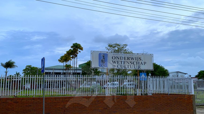 MinOWC ontkent video over betalen voor toiletgebruik op scholen in Nickerie