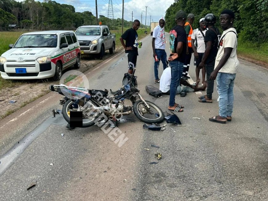 Bromfietser zwaargewond na aanrijding met truck op Avobakaweg