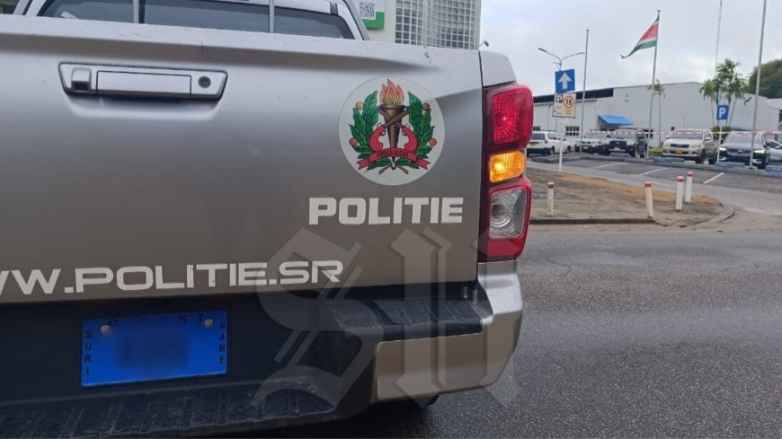 Man aangehouden met illegaal vuistvuurwapen bij bar