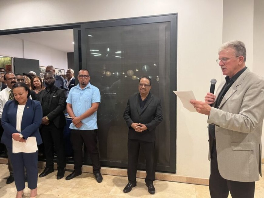 VS-ambassadeur Faucher neemt afscheid van Suriname