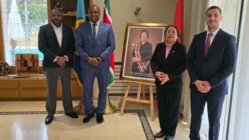 Economische en consulaire diplomatie centraal bij bezoek minister Bouva aan buitenposten