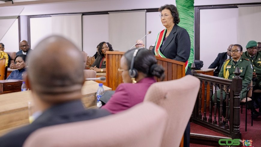 Wat belooft president Simons? 