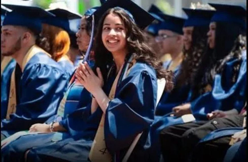 Bijna analfabeet, toch cum laude afgestudeerd: leerling klaagt schooldistrict aan