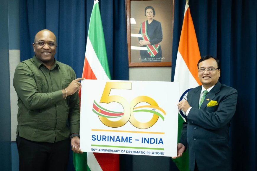 Gezamenlijk jubileumlogo markeert 50 jaar diplomatieke betrekkingen Suriname en India