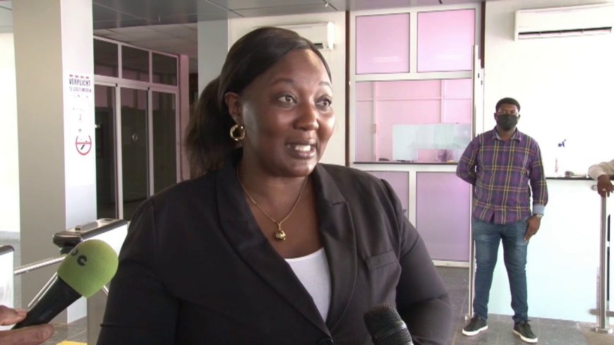 Minister Pokie aan medewerkers SoZaVo: “Controle is geen vijandschap”