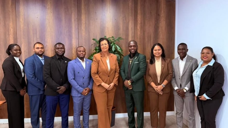 MCP slaat nieuwe weg in: exportplannen en plantaardige melk op tafel bij president Simons