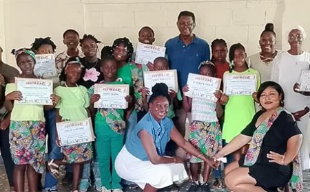 Afro  Caraïbische Educatie Academie reikt eerste certificaten uit
