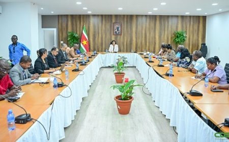 President en onderwijsbonden in overleg