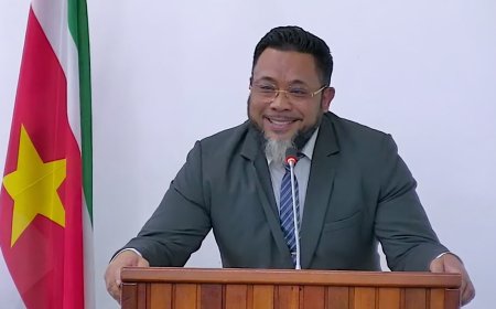 Somohardjo wijst oppositie terecht: “Weglopen is het volk in de steek laten”