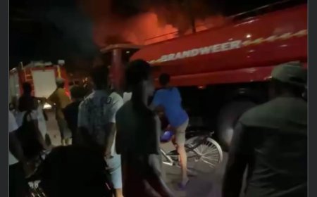 Drie woningen te Flora in de as gelegd