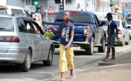 Hosselen op straat door kinderen geen goede ontwikkeling 