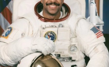 Weetje van de dag – Vandaag in 1995: Bernard Harris eerste zwarte man die ruimtewandeling maa