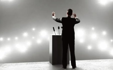 Politici willen dat je gelooft dat ze redders zijn