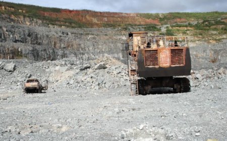 Dc Brokopondo pleit voor tactvolle oplossing kwestie illegale goudzoekers in Zijin-goudmijn: