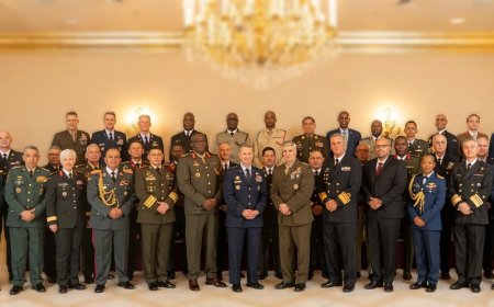 Generaal Kioe A Sen aanwezig bij conferentie legerleiders Westelijke Halfrond