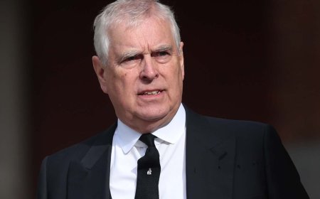 Britse oud-prins Andrew thuis gearresteerd voor ambtsmisdrijf