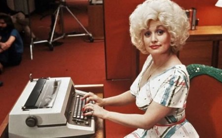 Weetje van de dag – Vandaag in 1981: Dolly Parton scoort met ‘9 to 5’ grootste hit uit haar c