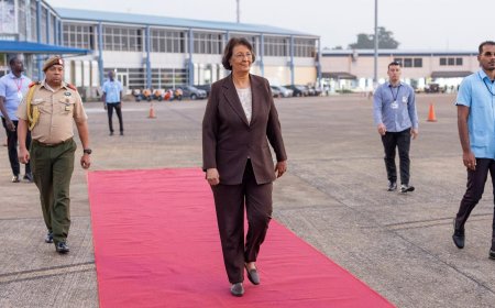 President Simons vertrokken naar 50ste Caricom-top in Saint Kitts en Nevis