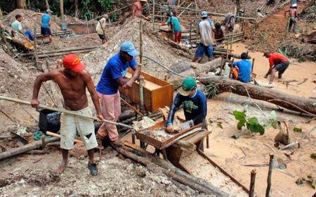 Niet-geregistreerde kleine goudwinners opgepakt in Brokopondo