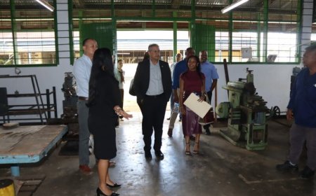 APA Suriname sponsort SAO-vakopleidingen Machinale bankwerken en Electro huisinstallatie
