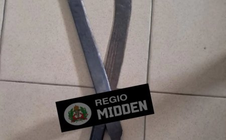 Dronken man valt neef aan met een houwer