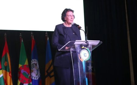 President Simons tussen retoriek en strategische positionering