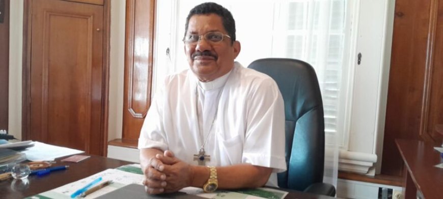 Karel Choennie tien jaar bisschop