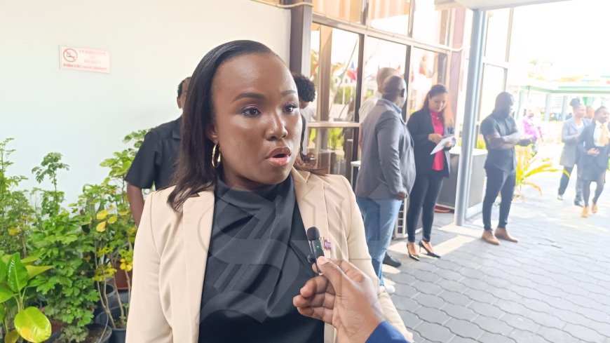 Afonsoewa: hoge salarissen inleveren geen oplossing