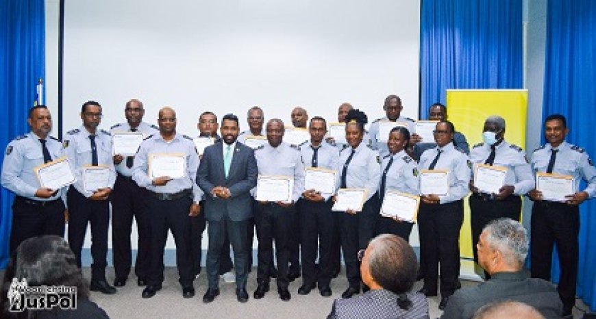 Penitentiaire ambtenaren ontvangen certificaat Case Management