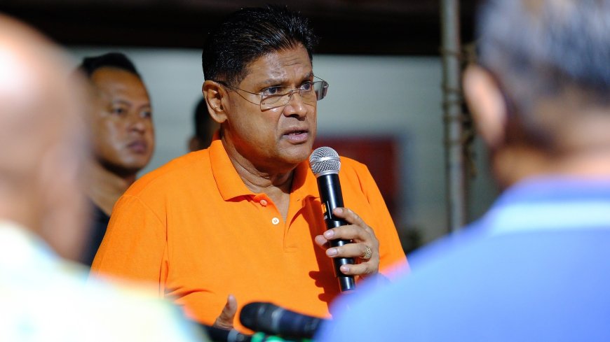 Ex-president Santokhi viert 67ste verjaardag