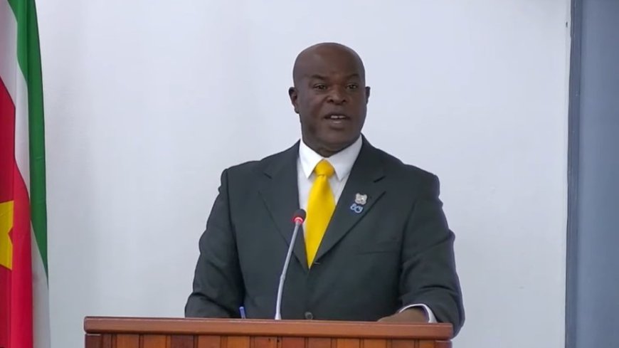 Brunswijk noemt zich “geen jaknikker” en verwijt Jones ‘regering te willen spelen’