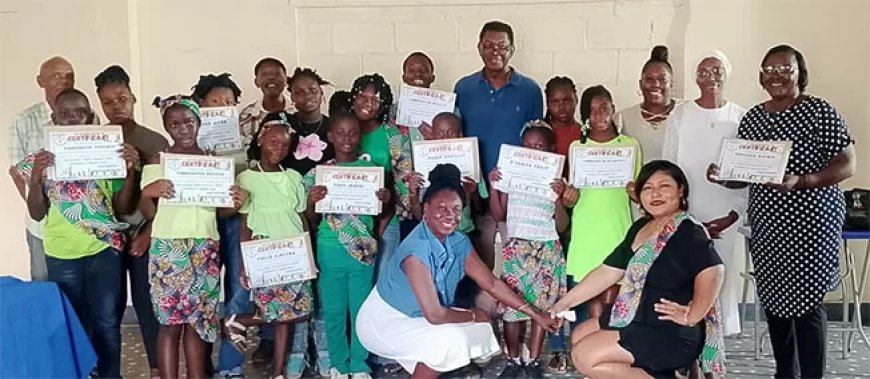 Afro  Caraïbische Educatie Academie reikt eerste certificaten uit