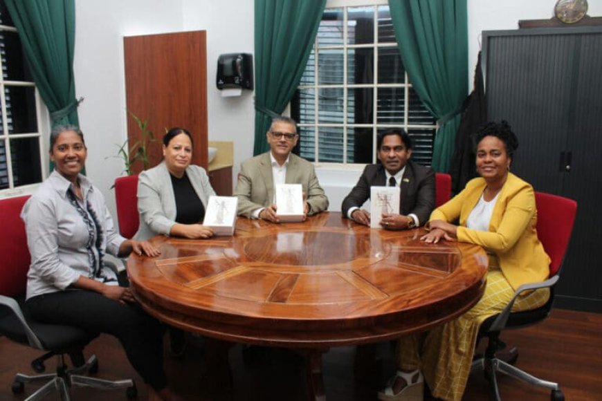 Nieuw Burgerlijk Wetboek overhandigd aan Hof van Justitie