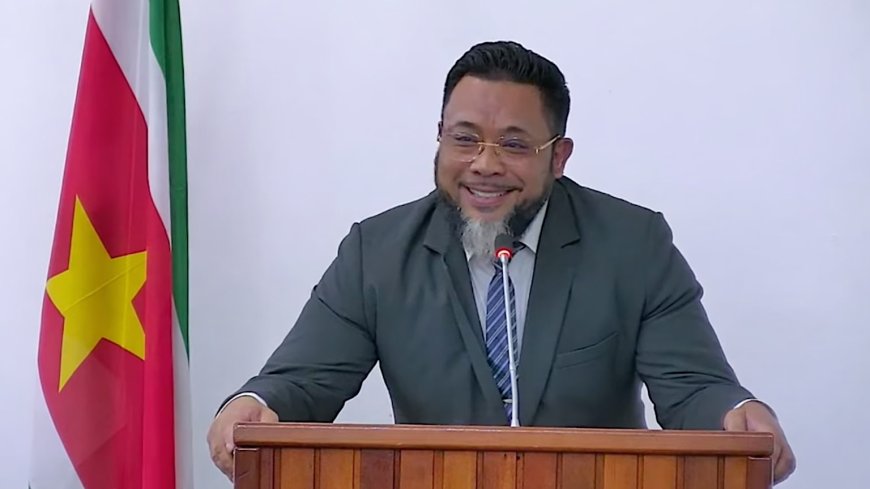 Somohardjo wijst oppositie terecht: “Weglopen is het volk in de steek laten”